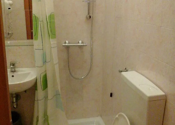 Merulana Star Affittacamere 3*
